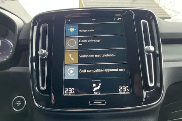 Volvo XC40 (2022) thumbnail 11