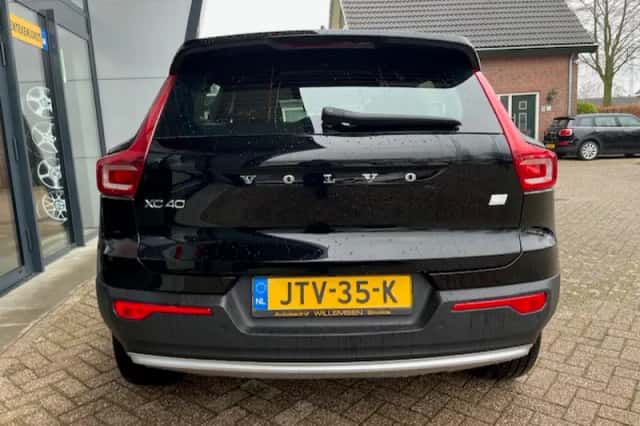 Volvo XC40 (2022) thumbnail 17