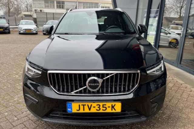 Volvo XC40 (2022) thumbnail 10