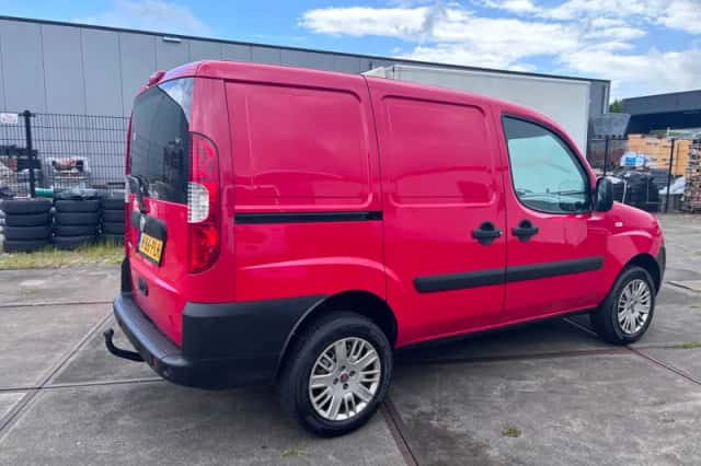 Fiat Doblò (2008) thumbnail 3