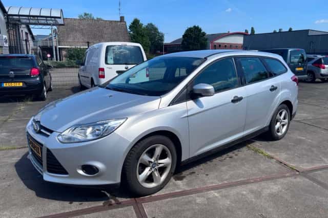 Ford Focus (2014) thumbnail 1