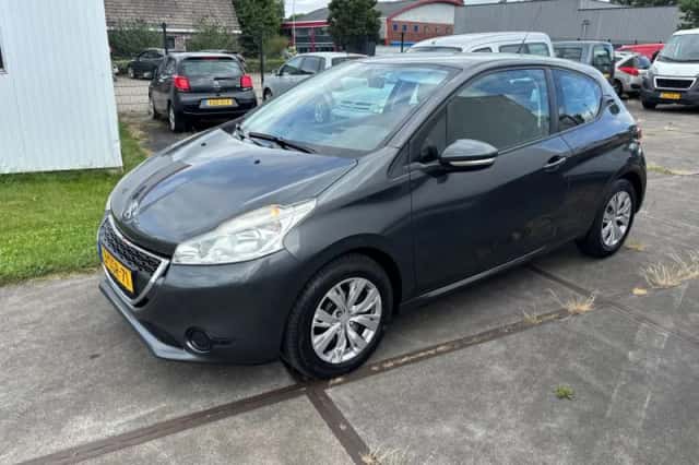 Peugeot 208 (2013) thumbnail 1
