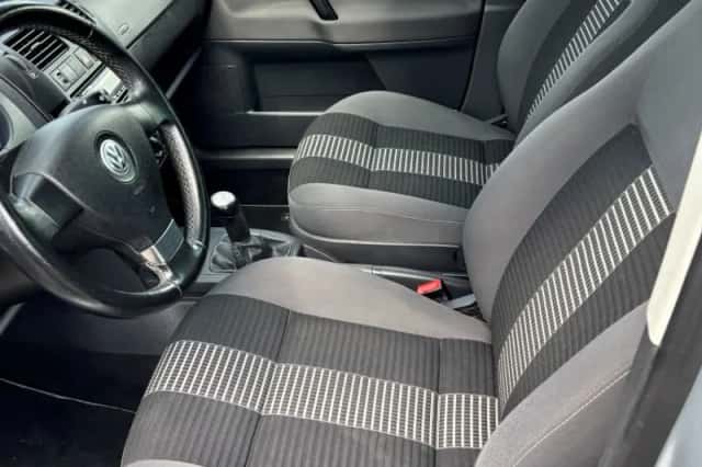 Volkswagen Polo (2009) thumbnail 4