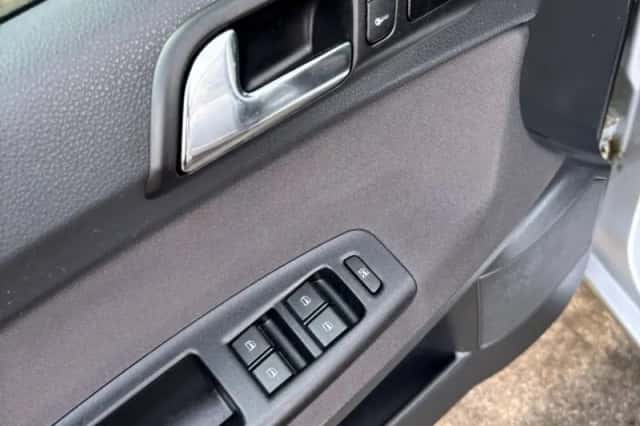 Volkswagen Polo (2009) thumbnail 5