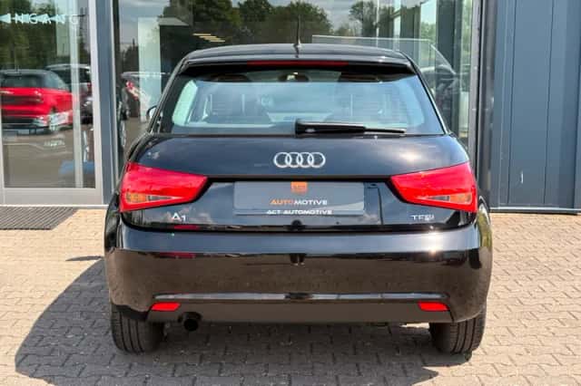 Audi A1 (2011) thumbnail 5