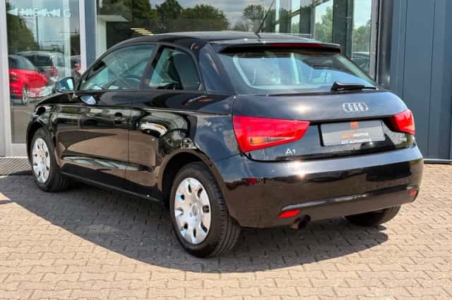 Audi A1 (2011) thumbnail 6
