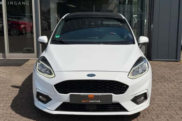 Ford Fiesta (2017) thumbnail 2
