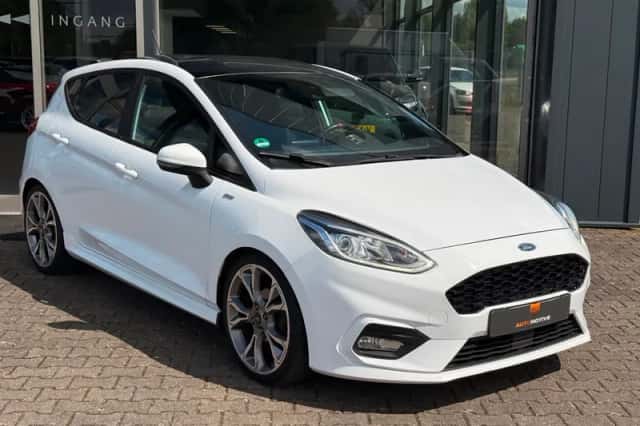 Ford Fiesta (2017) thumbnail 3