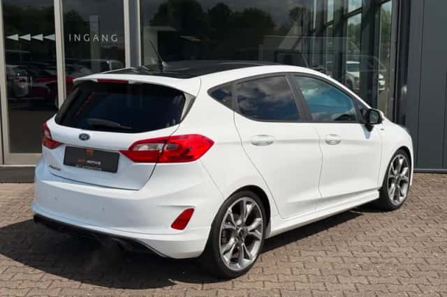 Ford Fiesta (2017) thumbnail 4