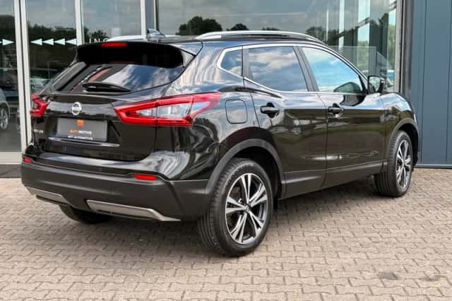 Nissan Qashqai (2018) thumbnail 2