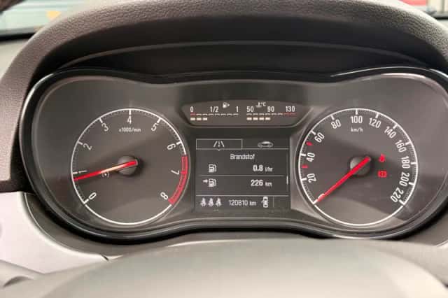 Opel Corsa (2017) thumbnail 5
