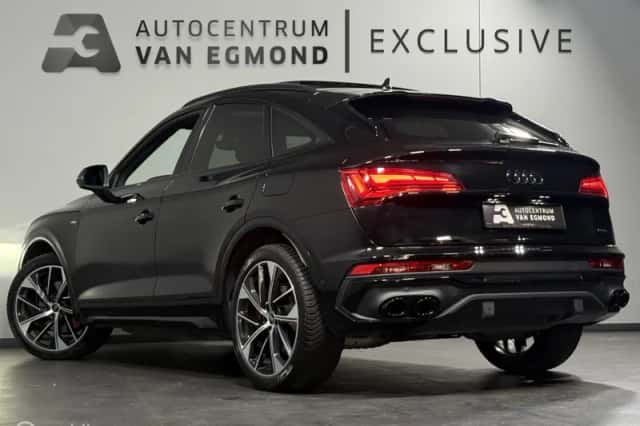 Audi Q5 (2023) thumbnail 2