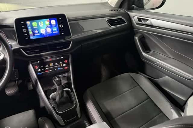 Volkswagen T-Roc (2022) thumbnail 5