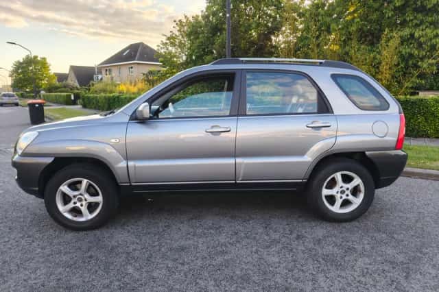 Kia Sportage (2007) thumbnail 2