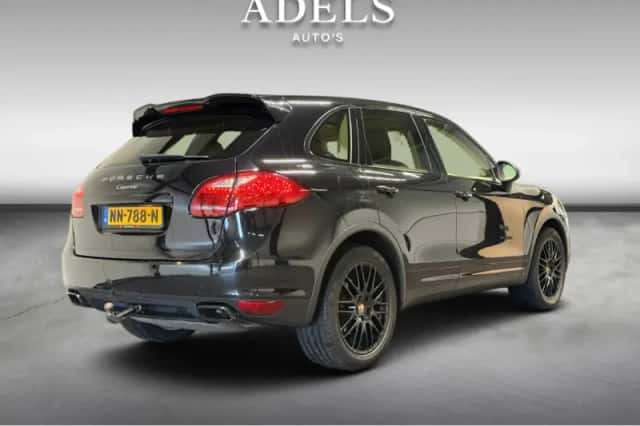 Porsche Cayenne (2014) thumbnail 6