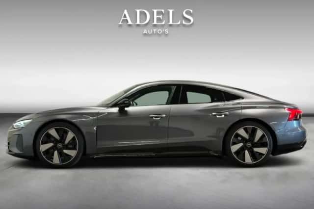 Audi e-tron (2021) thumbnail 4