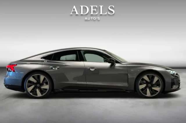 Audi e-tron (2021) thumbnail 5