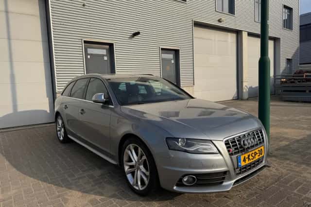 Audi A4 (2009) thumbnail 1