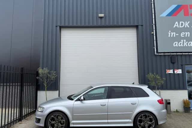 Audi S3 (2009) thumbnail 3