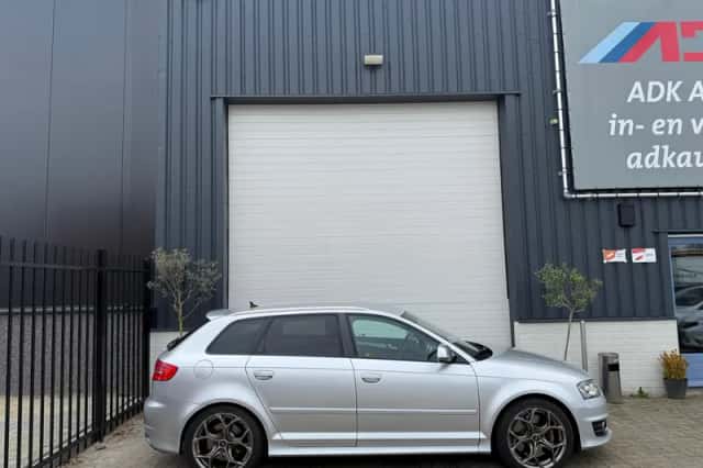 Audi S3 (2009) thumbnail 4