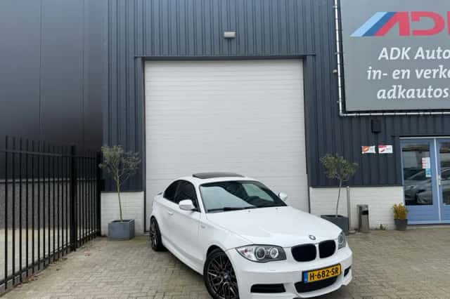 BMW 1-Serie (2011) thumbnail 2