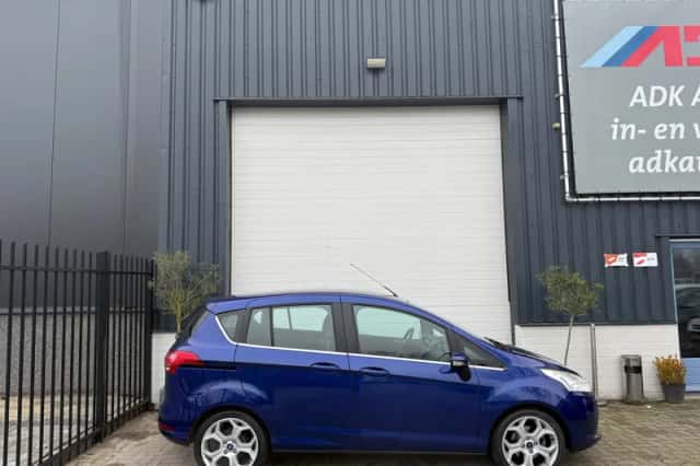 Ford B-Max (2015) thumbnail 4
