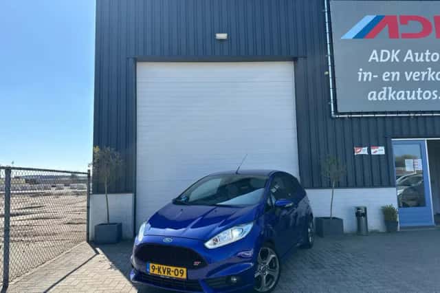 Ford Fiesta (2013) thumbnail 1