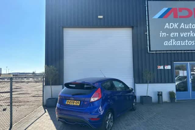 Ford Fiesta (2013) thumbnail 5