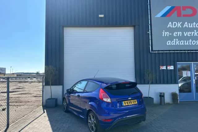Ford Fiesta (2013) thumbnail 6