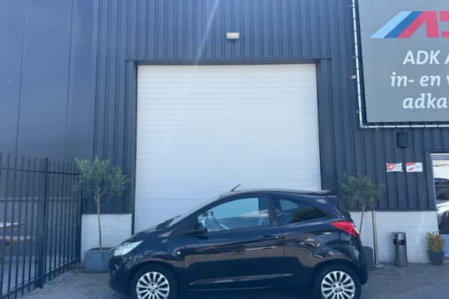 Ford Ka (2010) thumbnail 3