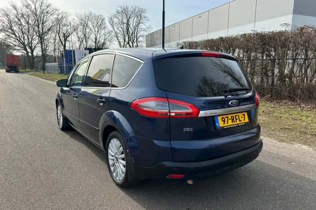 Ford S-Max (2011) thumbnail 5