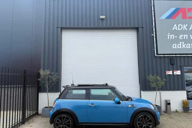 MINI Cooper S (2012) thumbnail 4