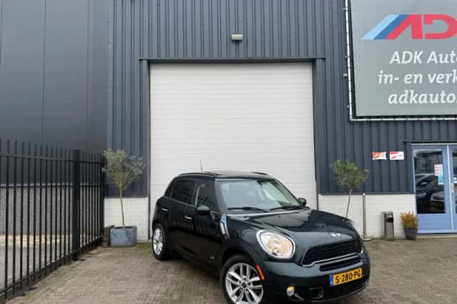 MINI Countryman (2014) thumbnail 2