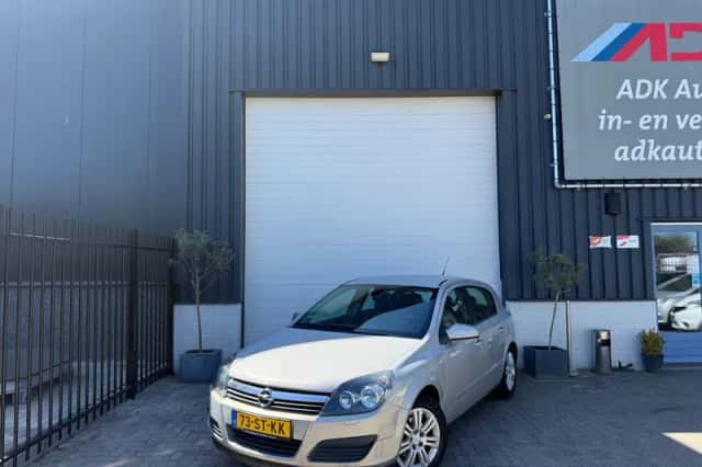 Opel Astra (2006) thumbnail 1