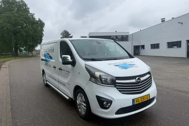 Opel Vivaro (2014) thumbnail 2
