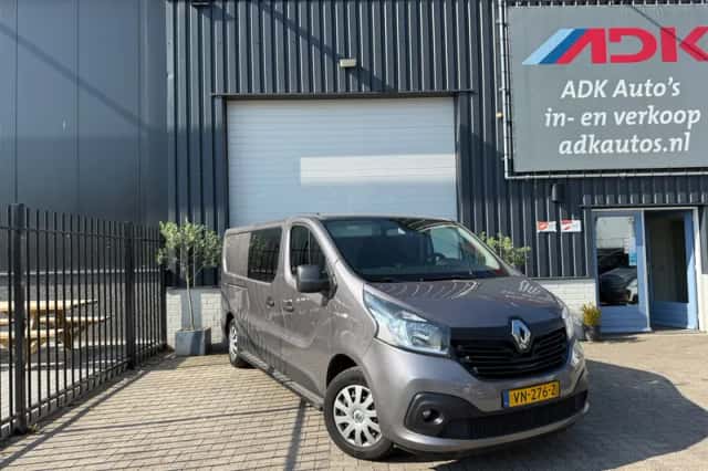 Renault Trafic (2015) thumbnail 2