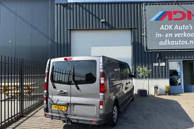 Renault Trafic (2015) thumbnail 5