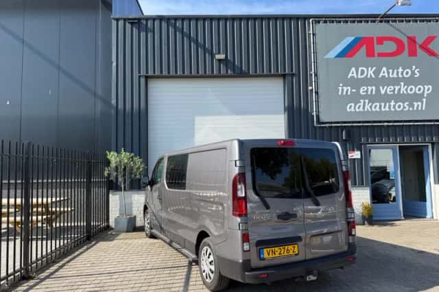 Renault Trafic (2015) thumbnail 6