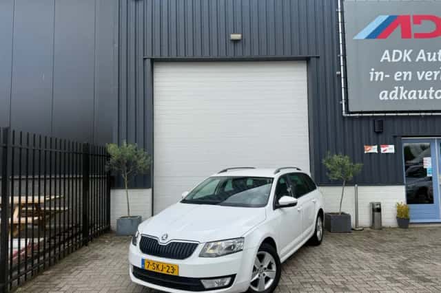 Škoda Octavia (2013) thumbnail 1