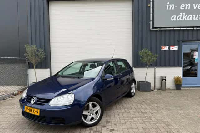 Volkswagen Golf (2009) thumbnail 1