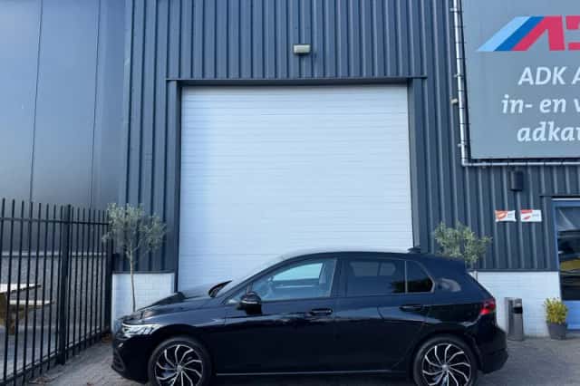 Volkswagen Golf (2020) thumbnail 3