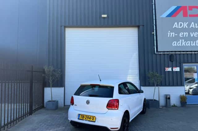 Volkswagen Polo (2013) thumbnail 5