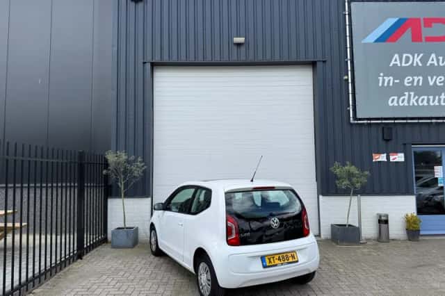 Volkswagen Up! (2012) thumbnail 6