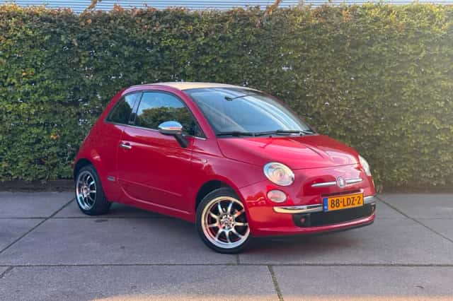 Fiat 500C (2010) thumbnail 1