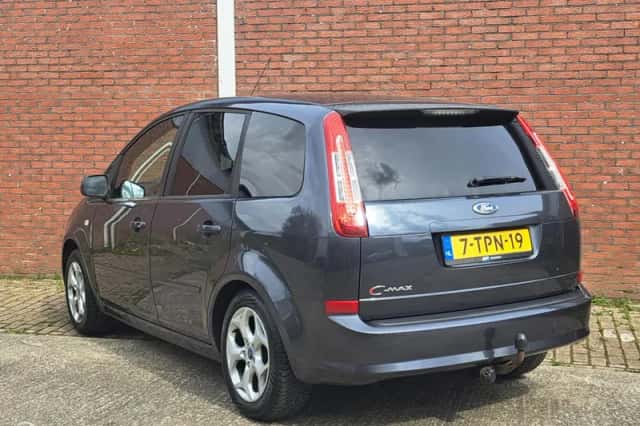 Ford C-Max (2010) thumbnail 3