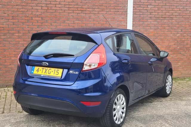 Ford Fiesta (2014) thumbnail 4