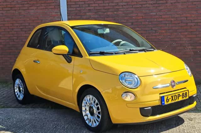Fiat 500 (2014) thumbnail 2