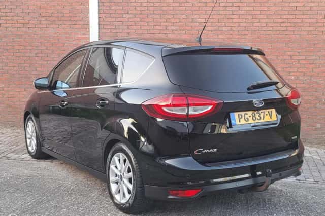 Ford C-Max (2016) thumbnail 3