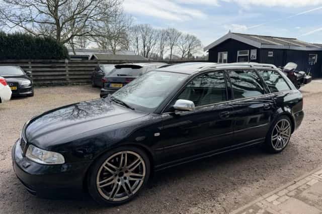 Audi A4 (2000) thumbnail 3