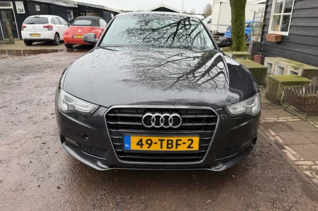 Audi A5 (2012) thumbnail 2